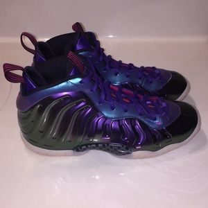 BRAND NEW! Boys Nike Air Foamposite One Iridescent